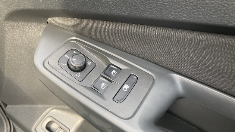 Ford Transit Connect 250 L2 Petrol 1.5 EcoBoost PHEV 150 Limited Van Auto